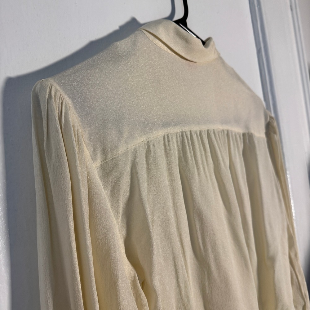 True Vtg 70s Arlene of Hollywood Cream Crepe Blouse Piratecore Edwardian S - Picture 10 of 11